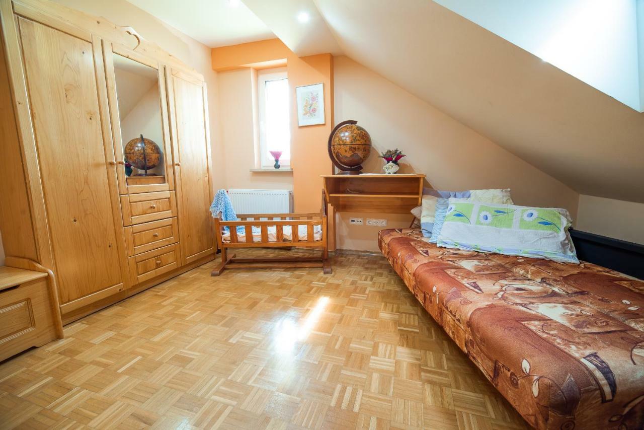 Luxury Apartment Ana With Hot Tub Visnja Gora ภายนอก รูปภาพ