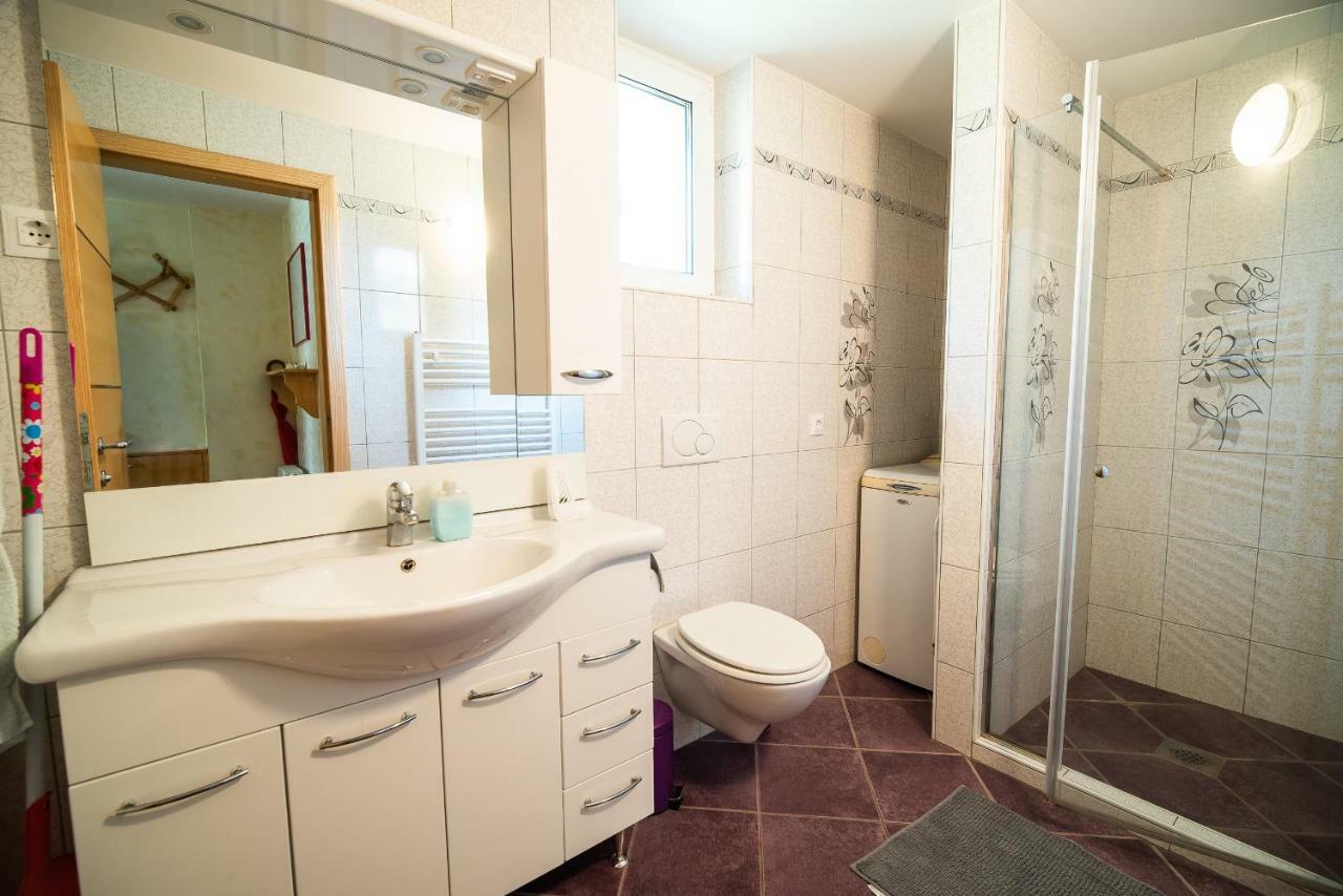 Luxury Apartment Ana With Hot Tub Visnja Gora ภายนอก รูปภาพ