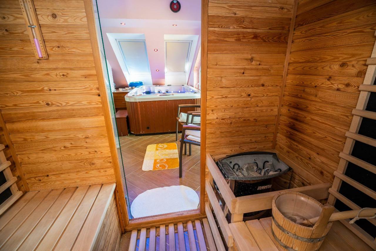Luxury Apartment Ana With Hot Tub Visnja Gora ภายนอก รูปภาพ