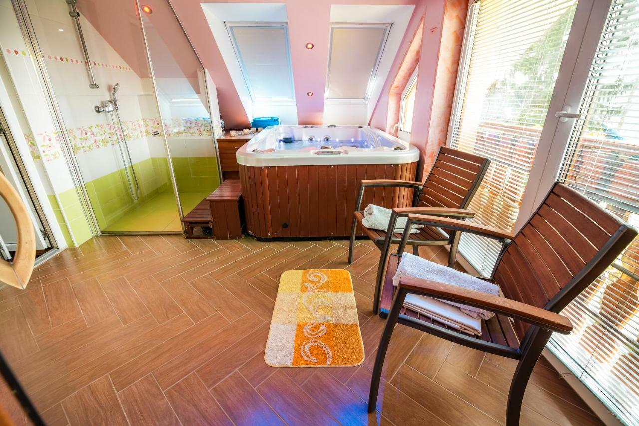 Luxury Apartment Ana With Hot Tub Visnja Gora ภายนอก รูปภาพ